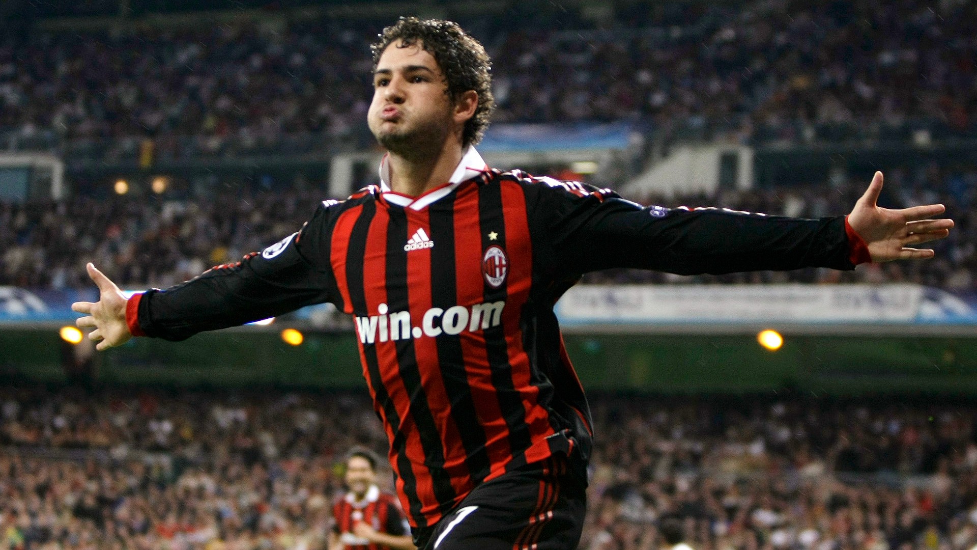 Alešandre Pato slavi gol za Milan (©Reuters)